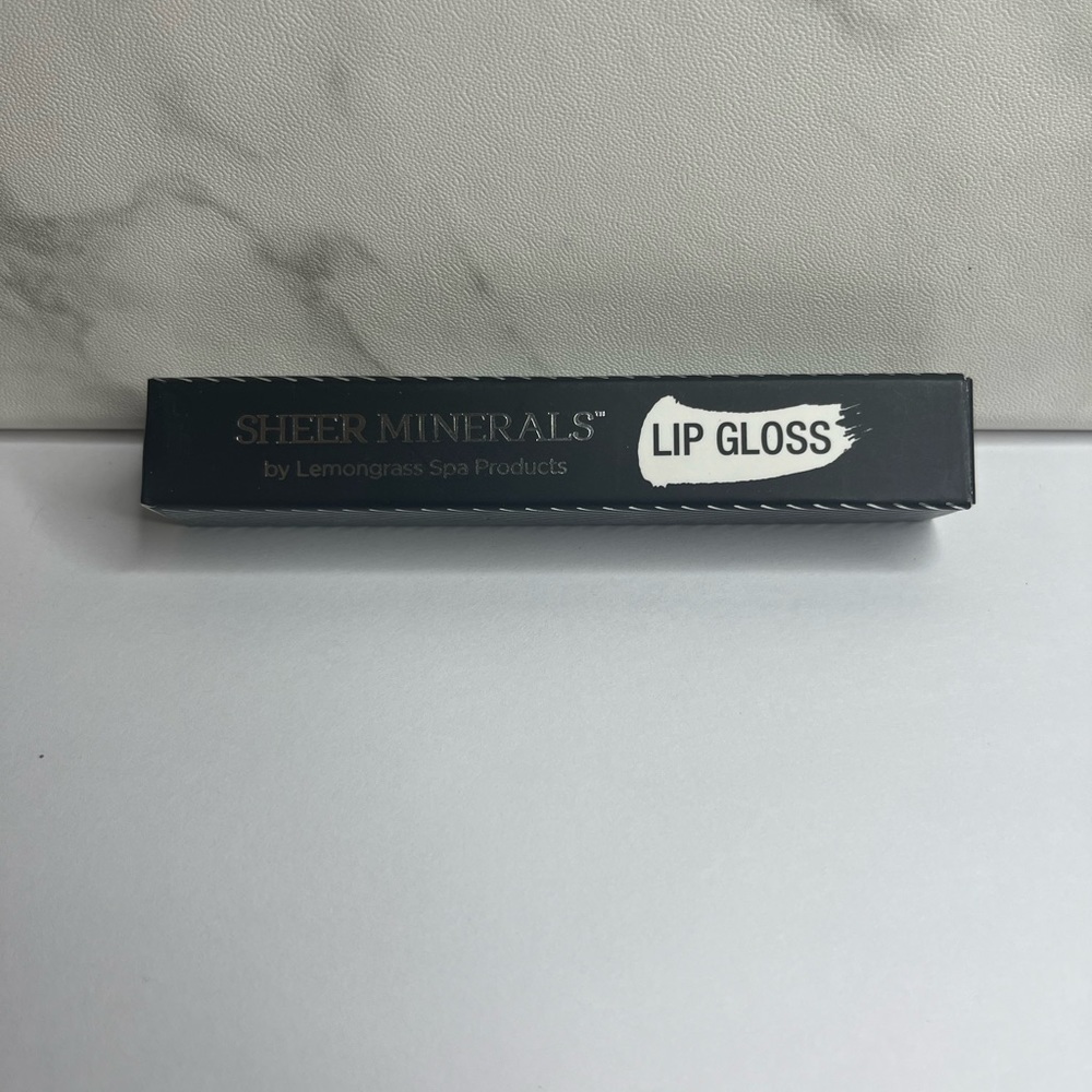 Lemongrass spa sheer minerals pout lip gloss